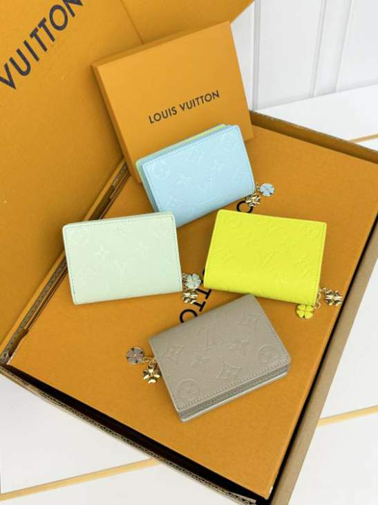 Picture of Louis Vuitton Wallets _SKUfw238467567fw